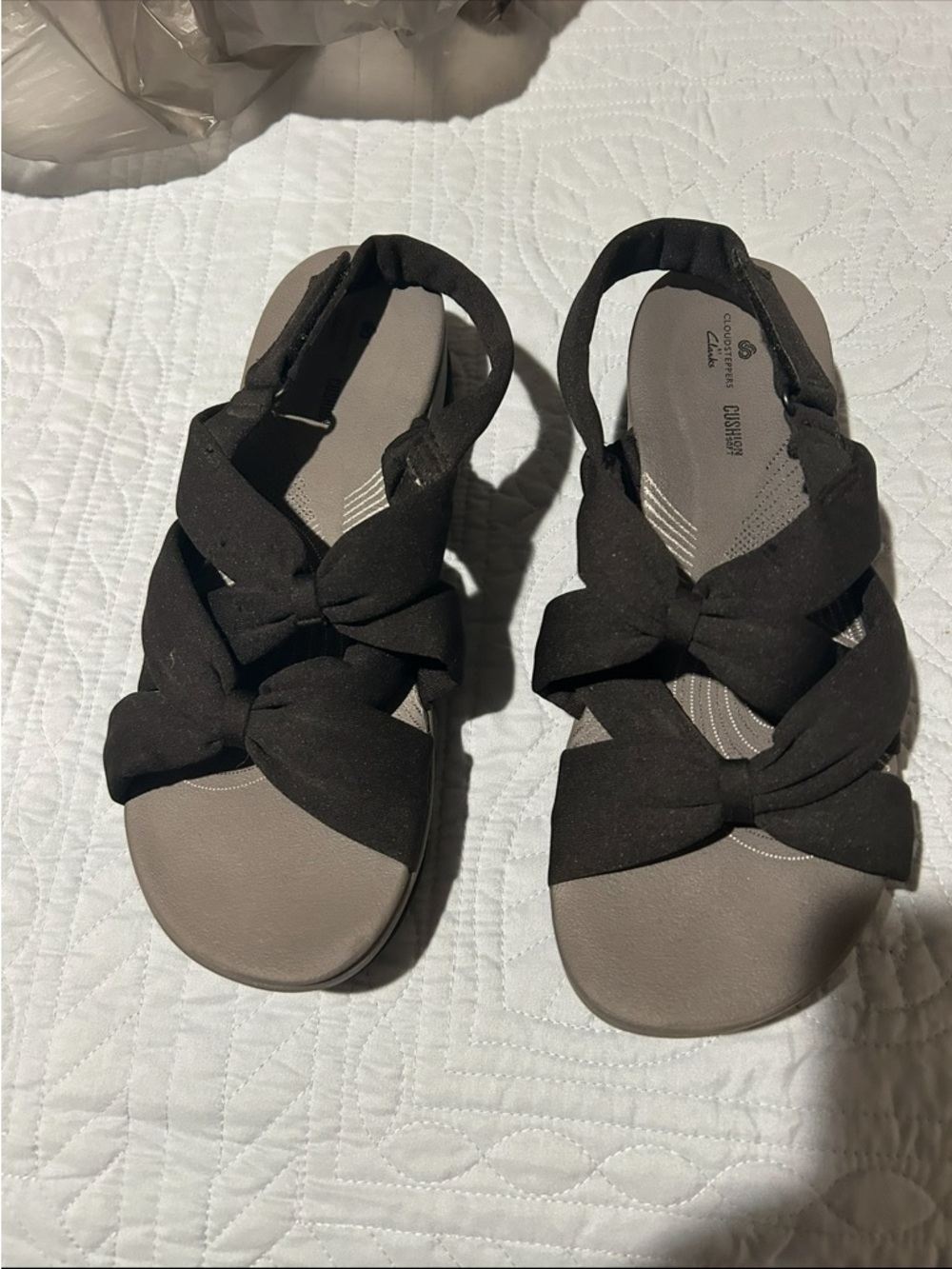 Clarks Black Bow-Accent cloudstepper Sandals 9.5